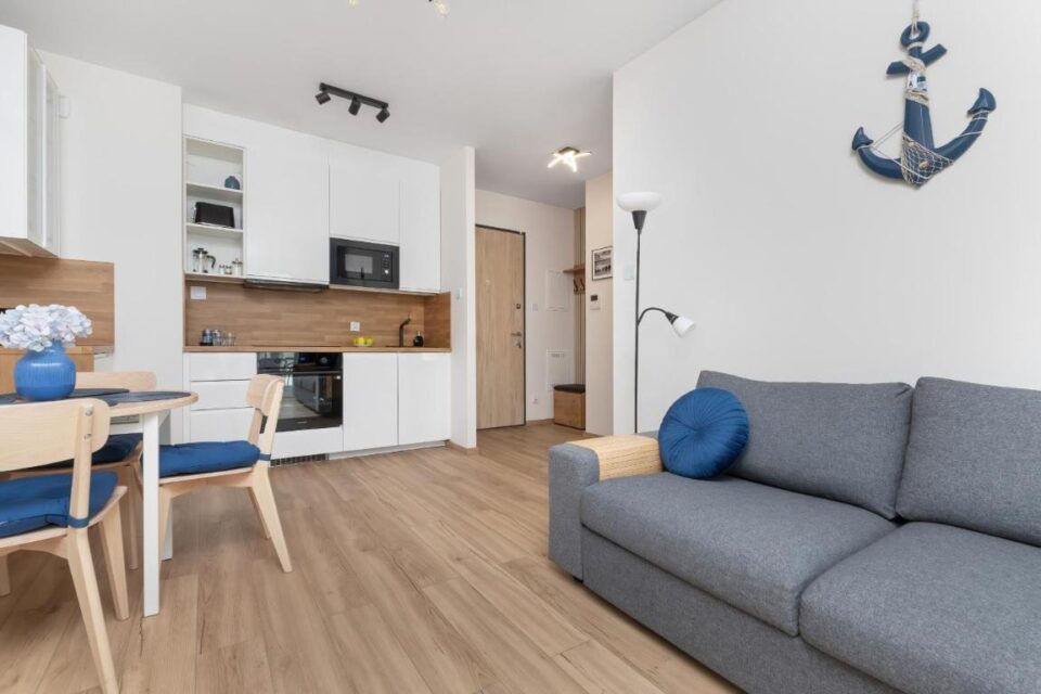 Nowoczesny Apartament z Parkingiem Nowa Letnica Gdańsk by Renters Prestige